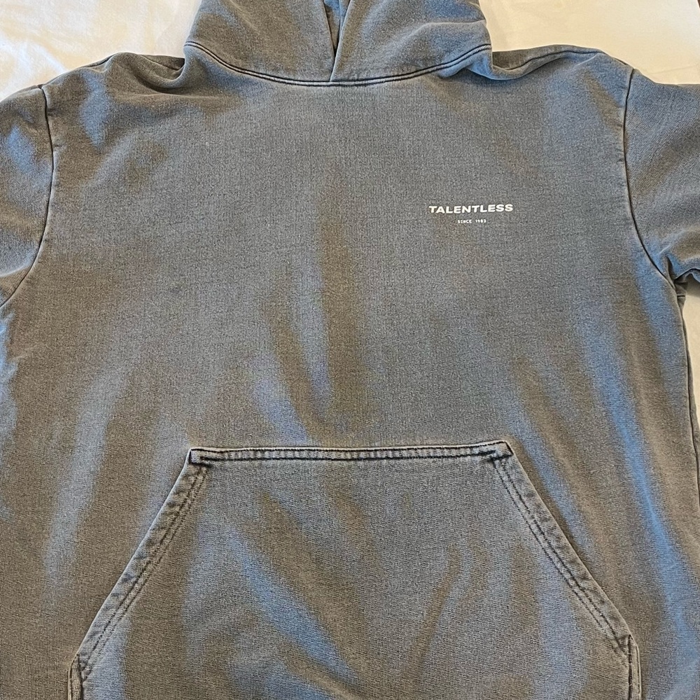 GREY TALENTLESS HOODIE WITH WHITE WRITING SIZE MEDIUM